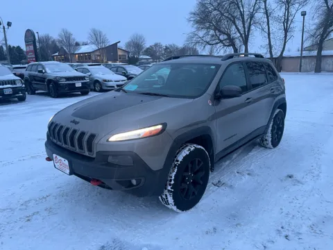 More photos of 2017 Jeep Cherokee Trailhawk L Plus at B & B Auto Sales, SD