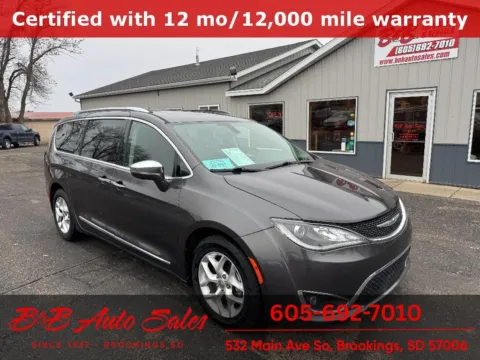 Gray 2020 Chrysler Pacifica Limited for sale in Brookings, SD