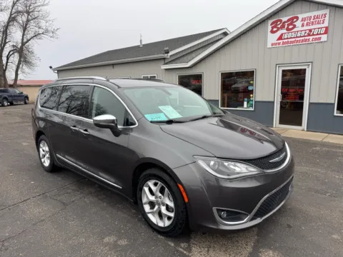 Gray 2020 Chrysler Pacifica Limited for sale in Brookings, SD