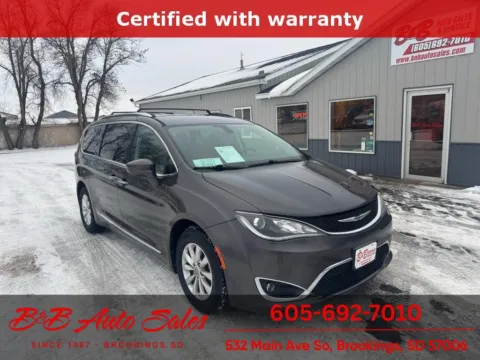Gray 2020 Chrysler Pacifica Touring L for sale in Brookings, SD