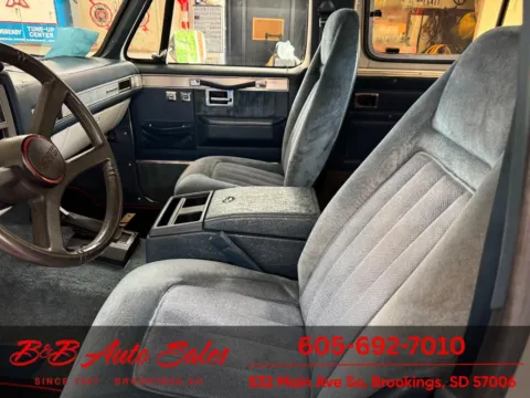 Photos of 1990 GMC Jimmy SLE for sale in Brookings, SD at B & B Auto Sales