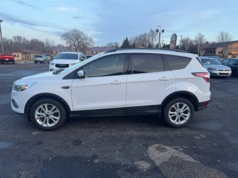More photos of 2017 Ford Escape SE at B & B Auto Sales, SD