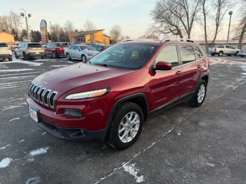 More photos of 2017 Jeep Cherokee Latitude at B & B Auto Sales, SD