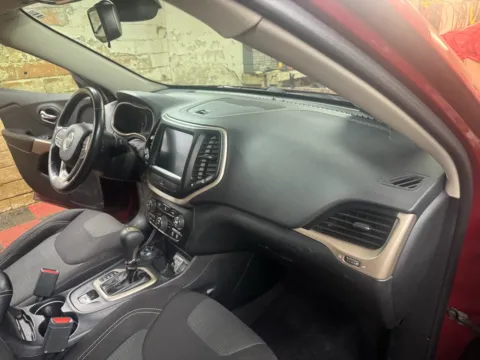 More photos of 2017 Jeep Cherokee Latitude at B & B Auto Sales, SD