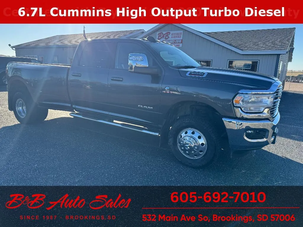 2024 RAM Ram 3500 Pickup Laramie's photo