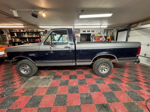 More photos of 1989 Ford F-150 at B & B Auto Sales, SD