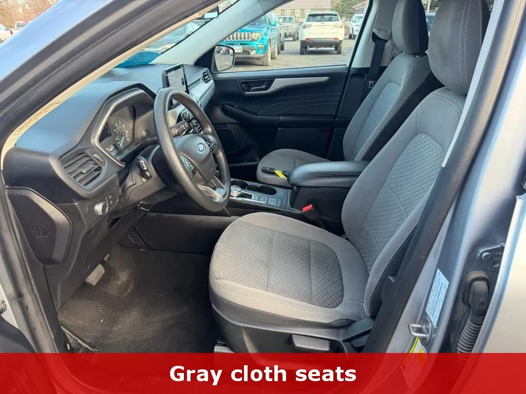 2022 Ford Escape SE - Photo 2