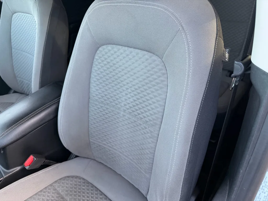 2022 Ford Escape SE - Photo 16