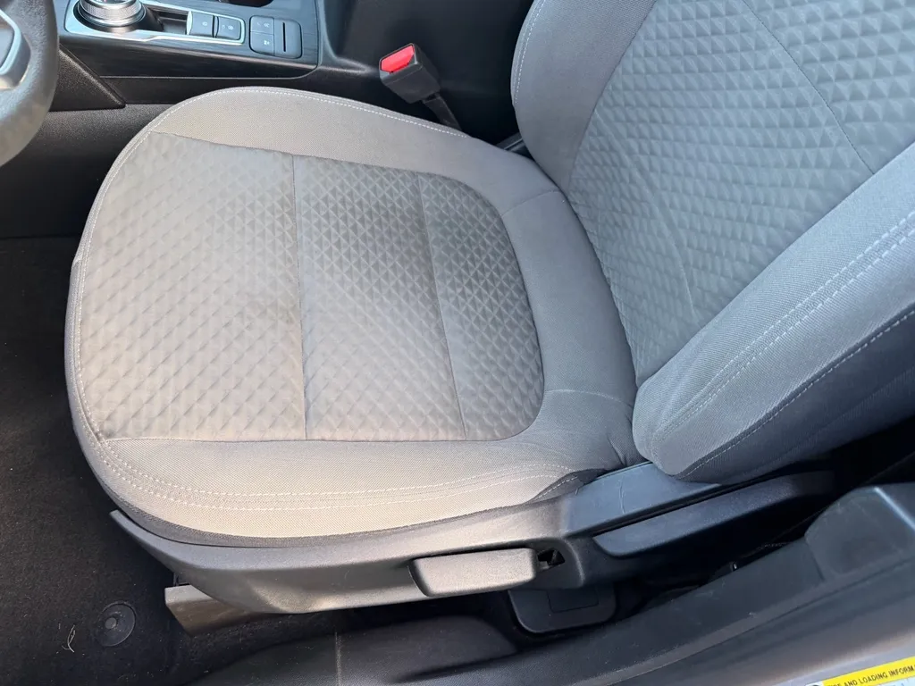 2022 Ford Escape SE - Photo 17