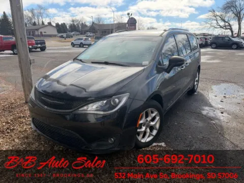 Black 2020 Chrysler Pacifica Limited for sale in Brookings, SD