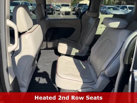 More photos of 2020 Chrysler Pacifica Limited at B & B Auto Sales, SD