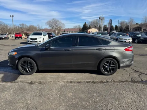 More photos of 2016 Ford Fusion SE at B & B Auto Sales, SD