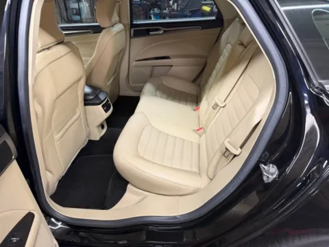 More photos of 2016 Ford Fusion SE at B & B Auto Sales, SD