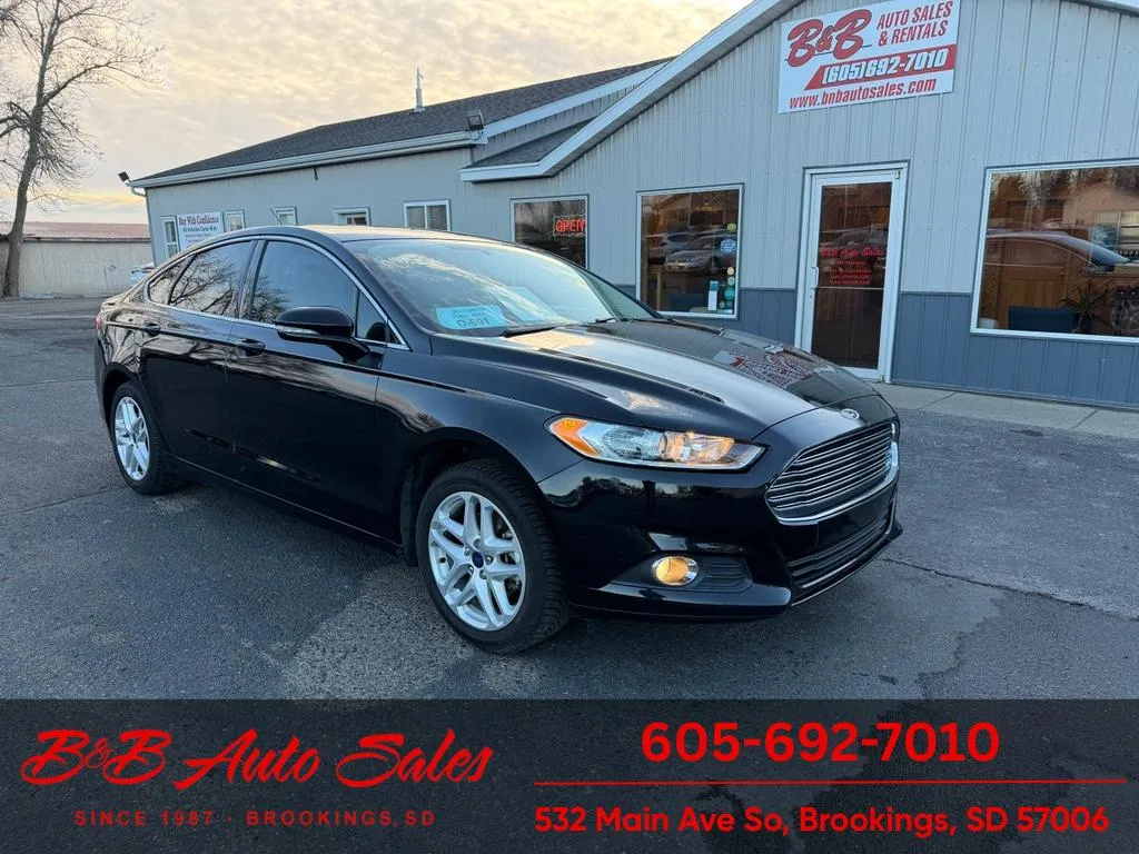 2016 Ford Fusion SE