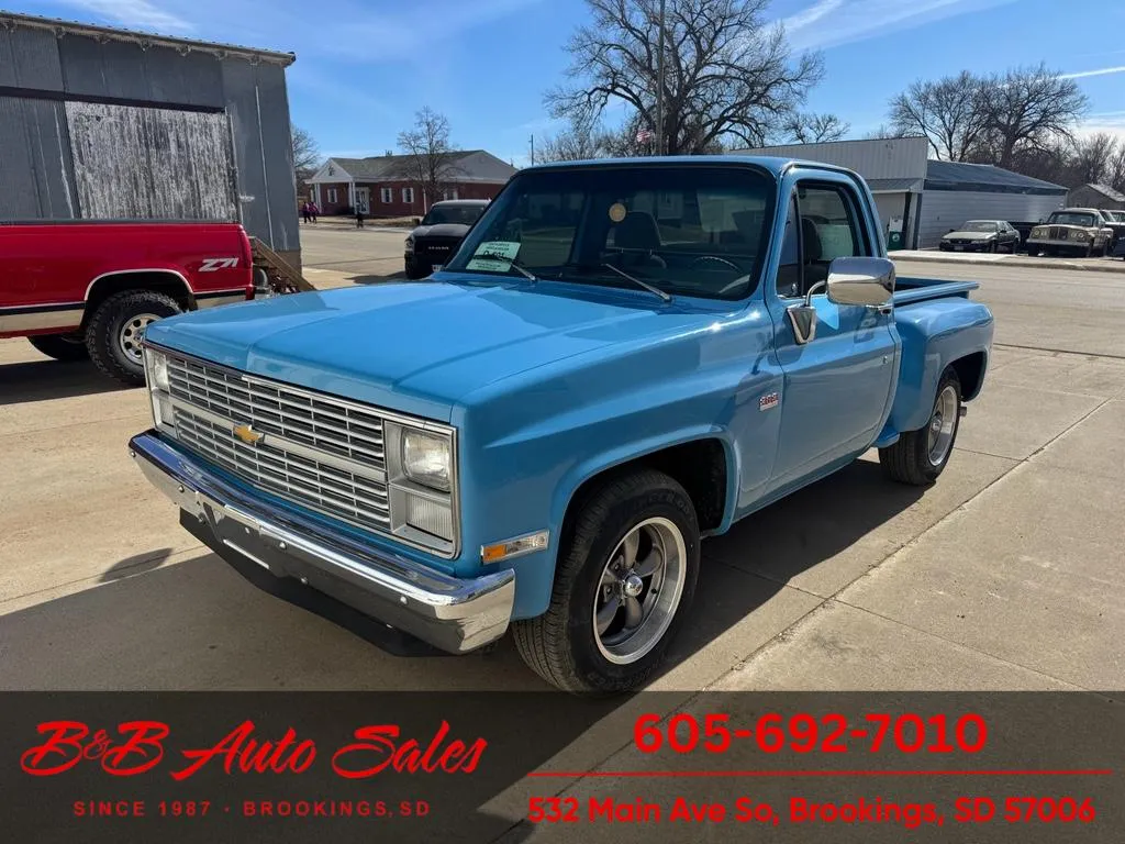 1983 Chevrolet C10 - Photo 3