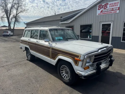 White 1988 Jeep Grand Wagoneer for sale in Brookings, SD