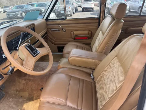 Photos of 1988 Jeep Grand Wagoneer for sale in Brookings, SD at B & B Auto Sales