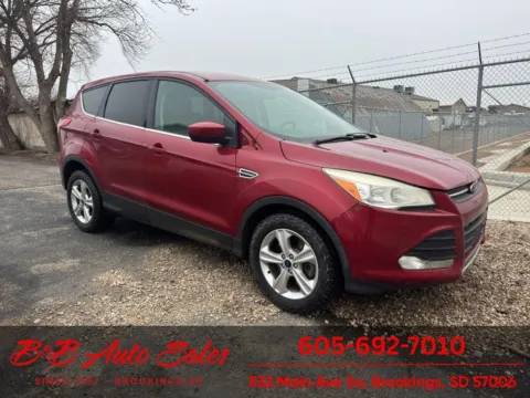 Red 2015 Ford Escape SE for sale in Brookings, SD