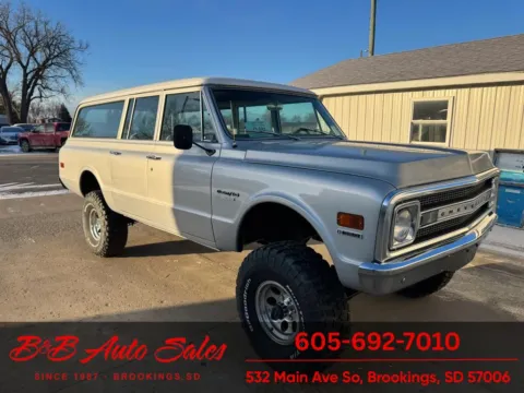 Silver 1970 Chevrolet Suburban for sale in Brookings, SD
