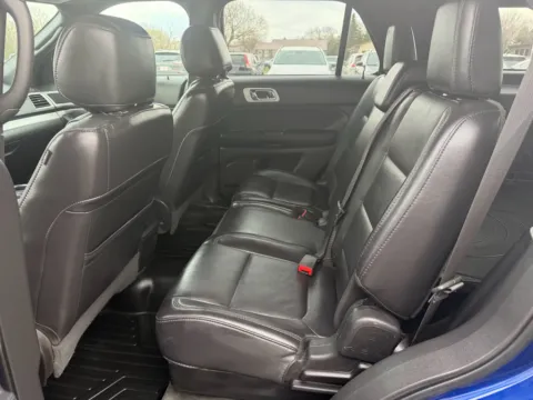 More photos of 2015 Ford Explorer XLT at B & B Auto Sales, SD