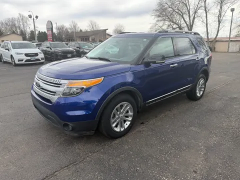 More photos of 2015 Ford Explorer XLT at B & B Auto Sales, SD