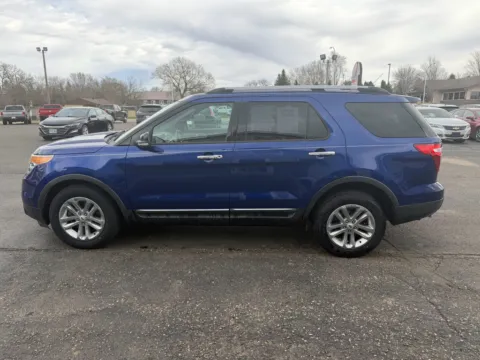 More photos of 2015 Ford Explorer XLT at B & B Auto Sales, SD