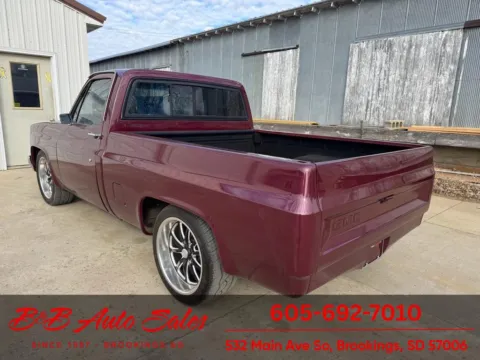 More photos of 1982 GMC C1500 at B & B Auto Sales, SD