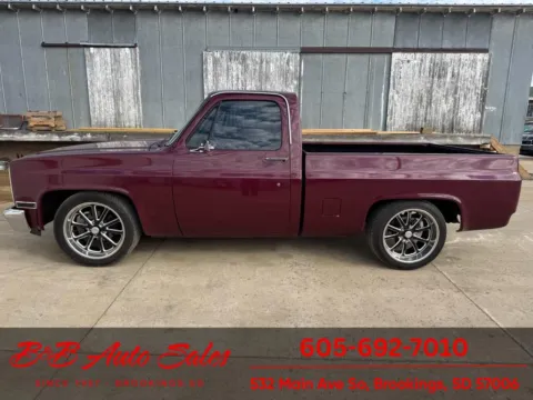 More photos of 1982 GMC C1500 at B & B Auto Sales, SD