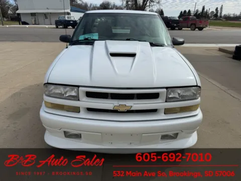 Photos of 1999 Chevrolet S10 LS Xtreme for sale in Brookings, SD at B & B Auto Sales