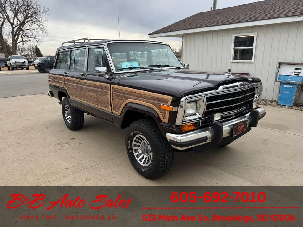 1989 Jeep Grand Wagoneer's photo