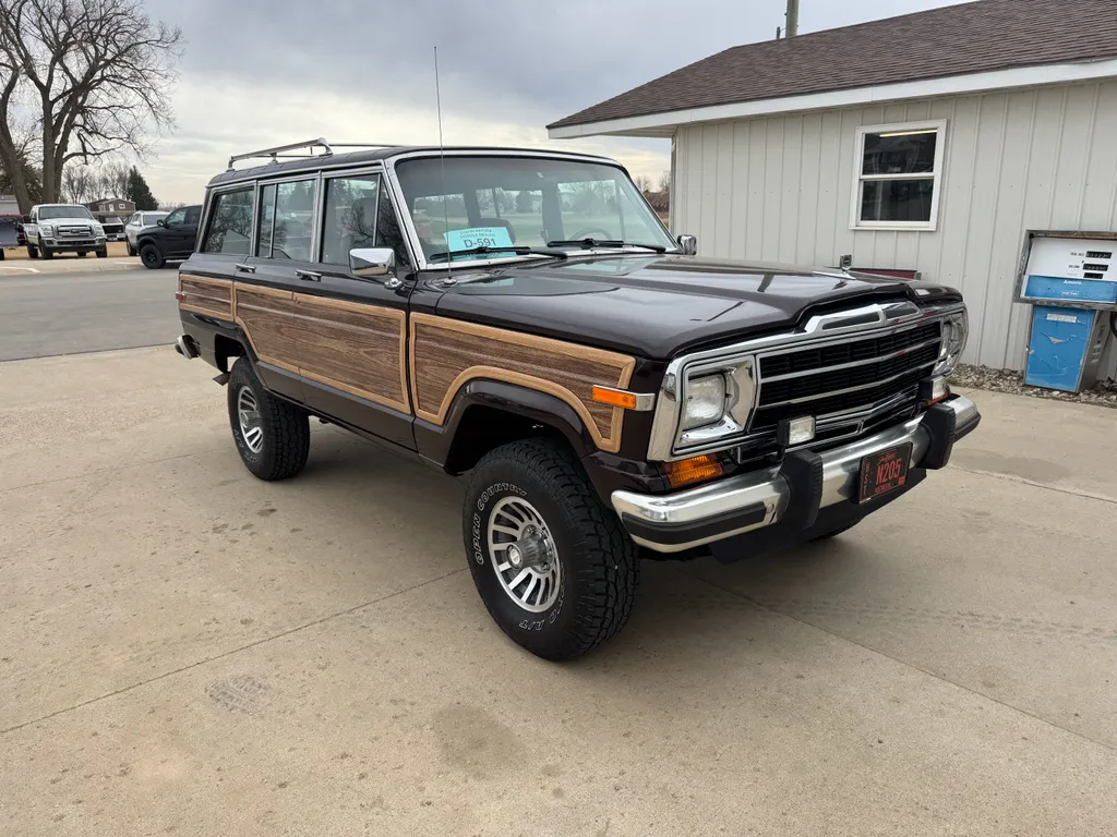 Unknown 1989 Jeep Grand Wagoneer for sale in Brookings, SD