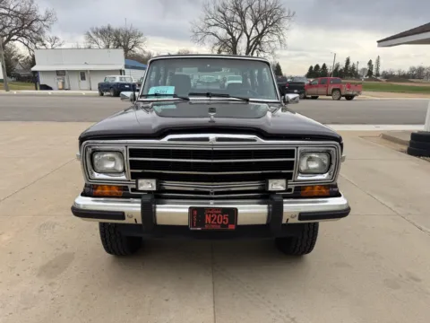 Photos of 1989 Jeep Grand Wagoneer for sale in Brookings, SD at B & B Auto Sales