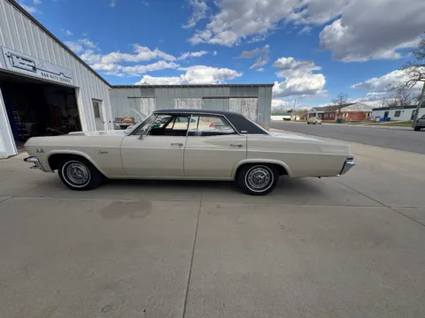 More photos of 1965 Chevrolet Caprice at B & B Auto Sales, SD