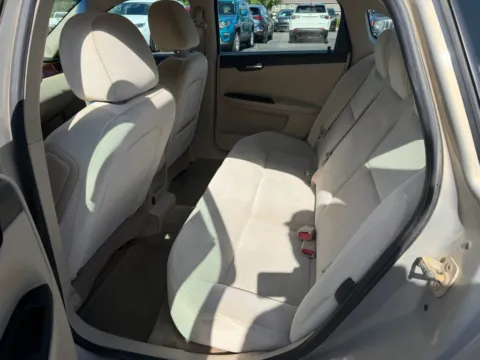 More photos of 2009 Chevrolet Impala LS at B & B Auto Sales, SD