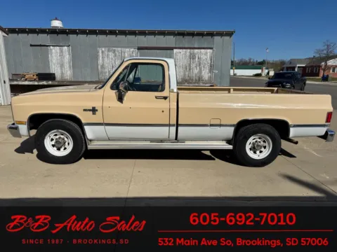 More photos of 1987 Chevrolet R20 Silverado at B & B Auto Sales, SD