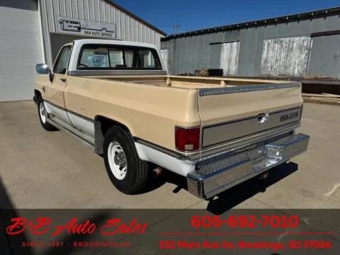 More photos of 1987 Chevrolet R20 Silverado at B & B Auto Sales, SD