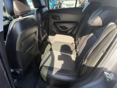 More photos of 2020 Chevrolet Trax LT at B & B Auto Sales, SD