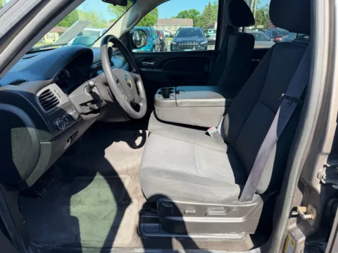 Photos of 2012 Chevrolet Suburban Commercial for sale in Brookings, SD at B & B Auto Sales