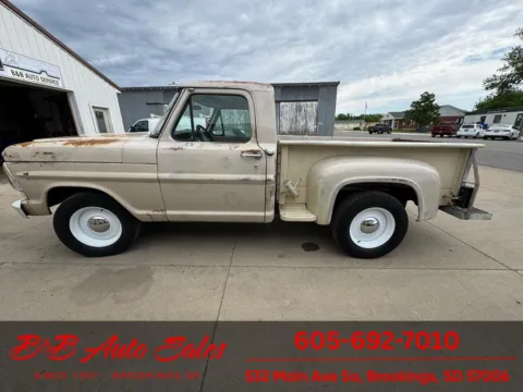 More photos of 1967 Ford F-100 at B & B Auto Sales, SD