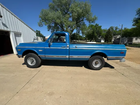 More photos of 1972 GMC Sierra 2500 at B & B Auto Sales, SD