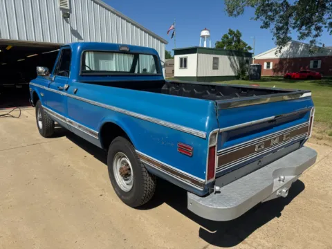 More photos of 1972 GMC Sierra 2500 at B & B Auto Sales, SD