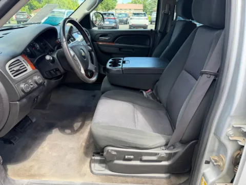 Photos of 2011 Chevrolet Suburban LS for sale in Brookings, SD at B & B Auto Sales