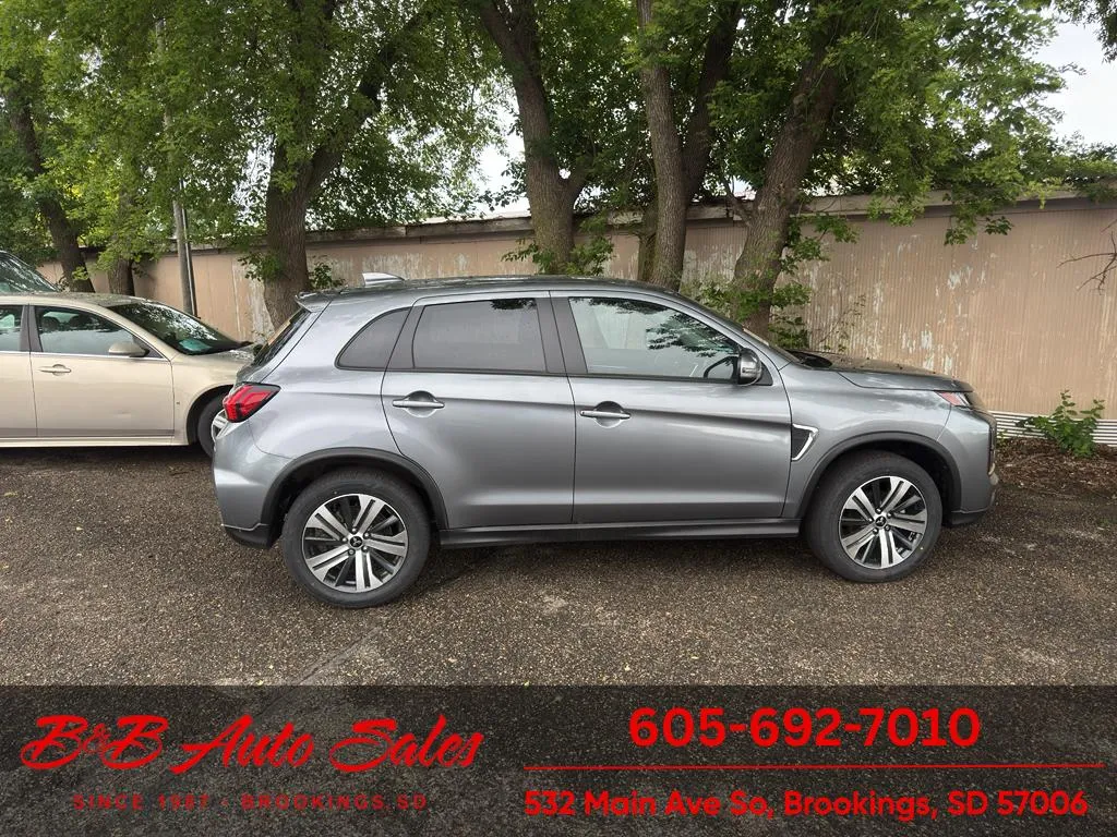 2023 Mitsubishi Outlander Sport 2.0 SE AWC CVT's photo