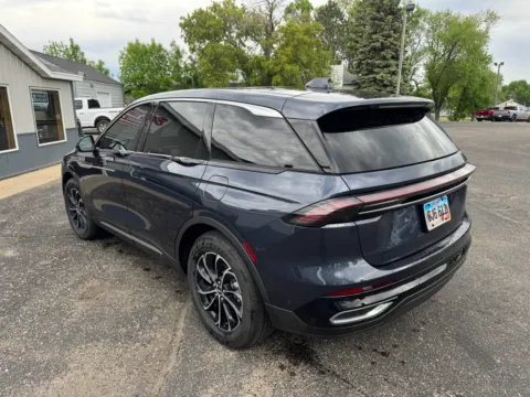 More photos of 2024 Lincoln Nautilus Premiere at B & B Auto Sales, SD