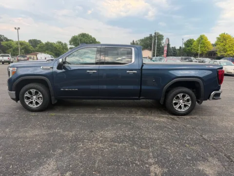 More photos of 2021 GMC Sierra SLT at B & B Auto Sales, SD