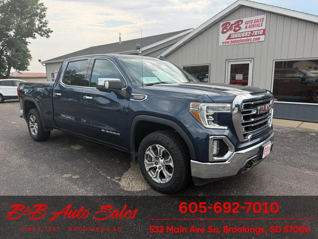 2021 GMC Sierra 4WD Crew Cab Short Box SLT's photo