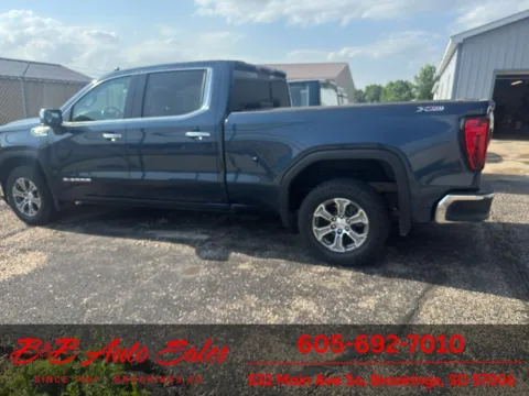 Blue 2021 GMC Sierra SLT for sale in Brookings, SD