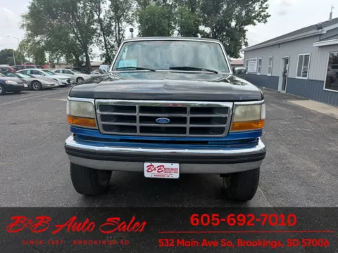 Photos of 1993 Ford F-350 XL for sale in Brookings, SD at B & B Auto Sales