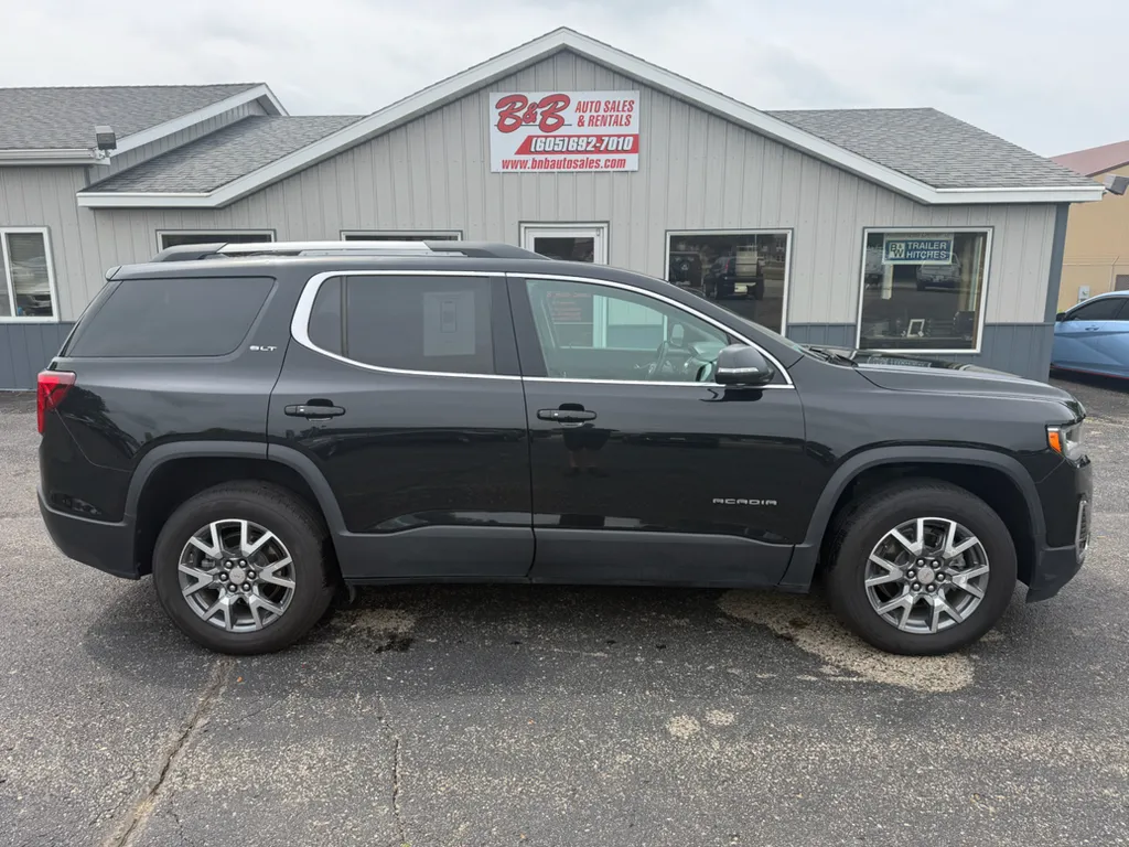 2023 GMC Acadia SLT - Photo 13