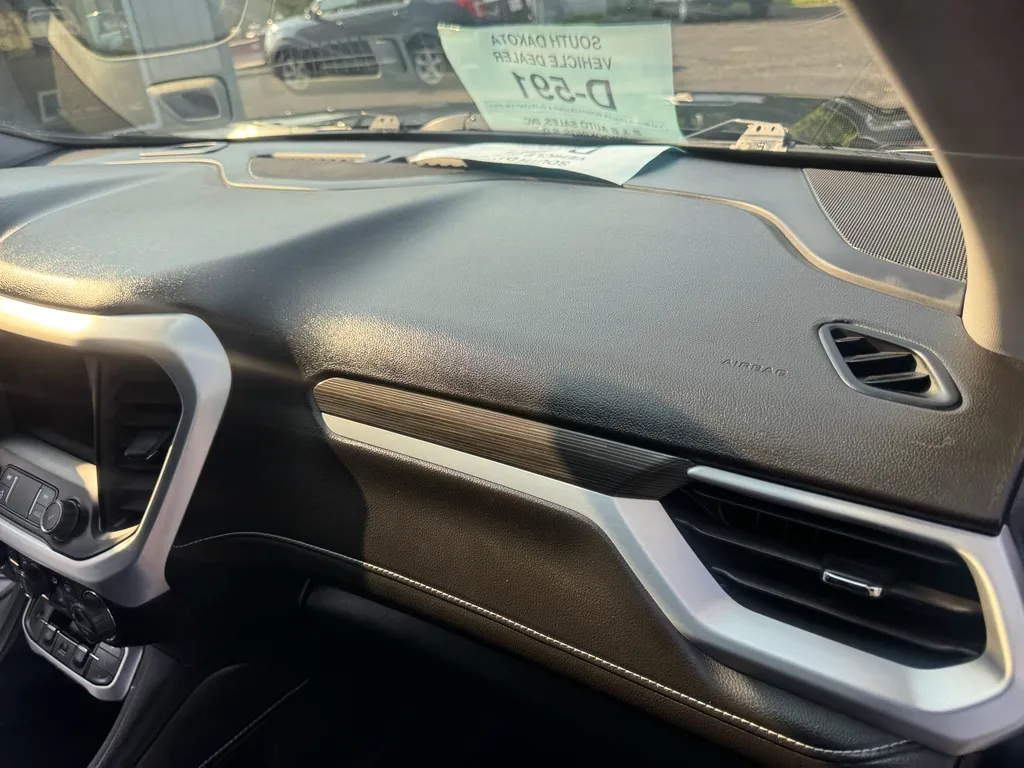 2023 GMC Acadia SLT - Photo 38